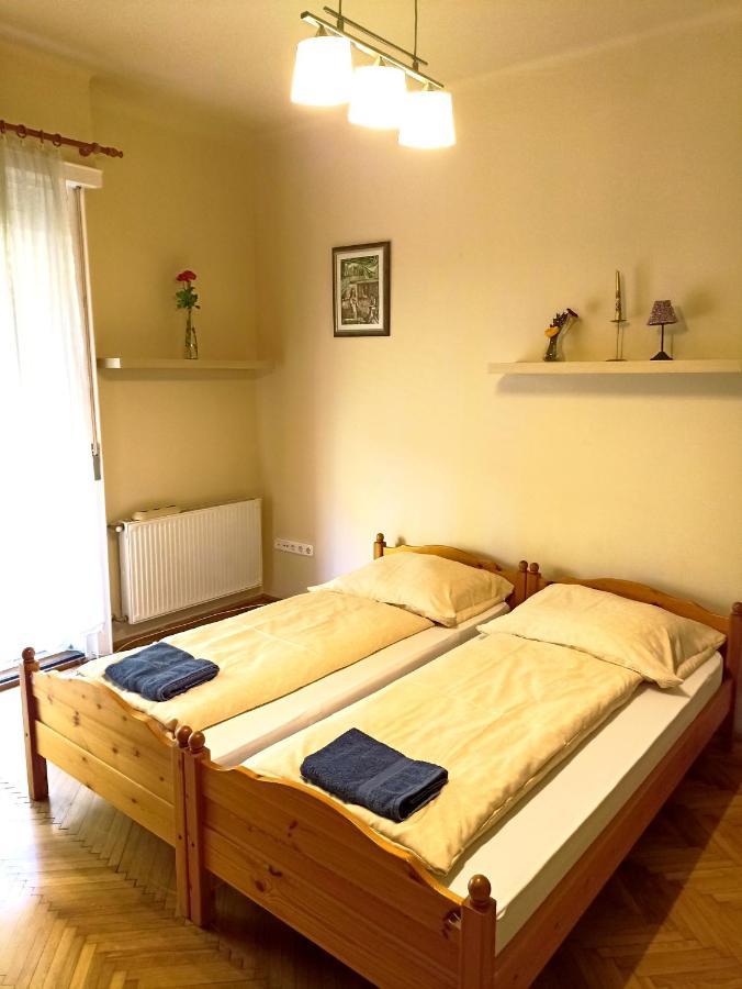 Opera Home Apartment Budapeste Exterior foto